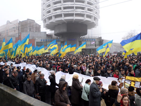 Хода пам'яті жертв Голодомору і політичних репресій у Києві