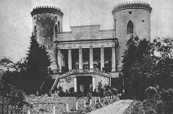 Панорама палацу у Червоногороді до його руйнувань