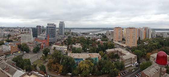 Вид з Менора на Дніпро