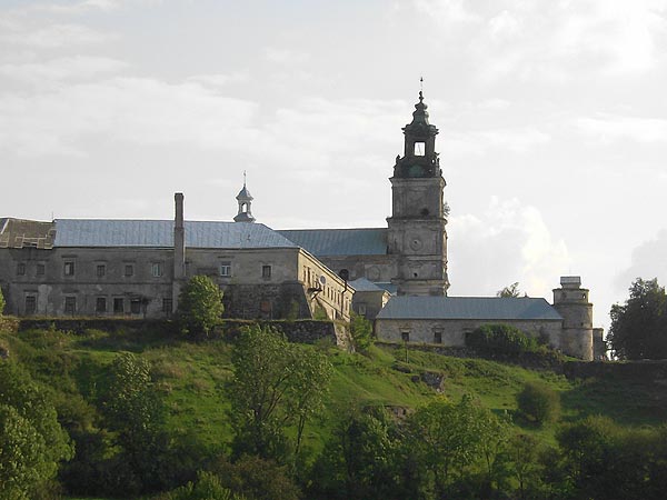 Монастир в Підкамені