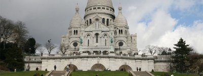 Осквернено один із головних символів Парижа — базиліку Пресвятого Серця Ісусового