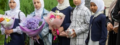 У селі під Києвом відкрили школу для кримськотатарських дітей