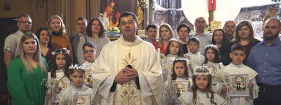 Діти після Першого Причастя молилися за повернення костелу св. Миколая у Києві