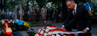 Президент Польщі Анджей Дуда на православному цвинтарі вшанував пам'ять воїнів УНР