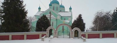На Тернопільщині парафіяни віддали 100 тис. грн на ЗСУ, які збирали для ремонту храму