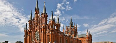 У Москві в Страсну п'ятницю пройшла серія пікетів біля католицького собору