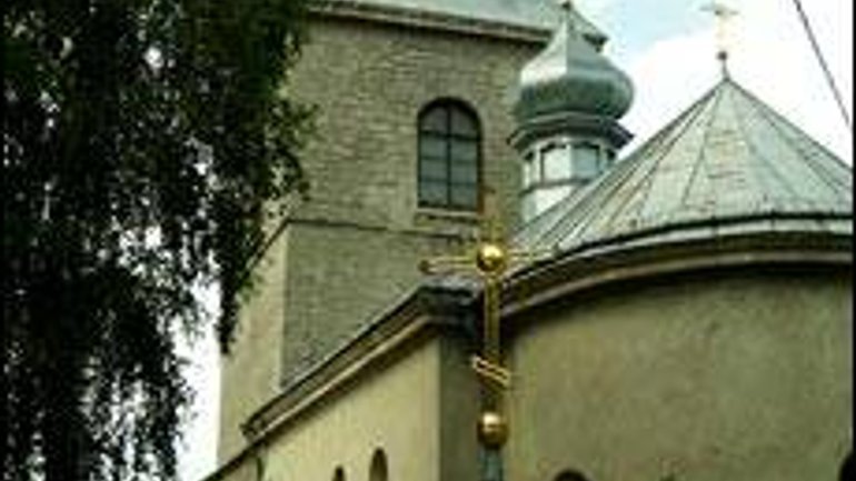Церква Воздвиження Чесного Хреста в Тернополі - фото 1
