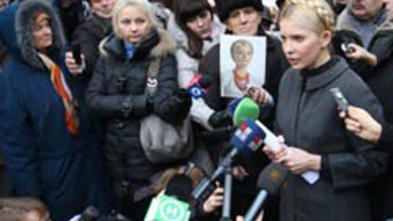 Тимошенко сегодня будет молиться за Януковича - фото 1