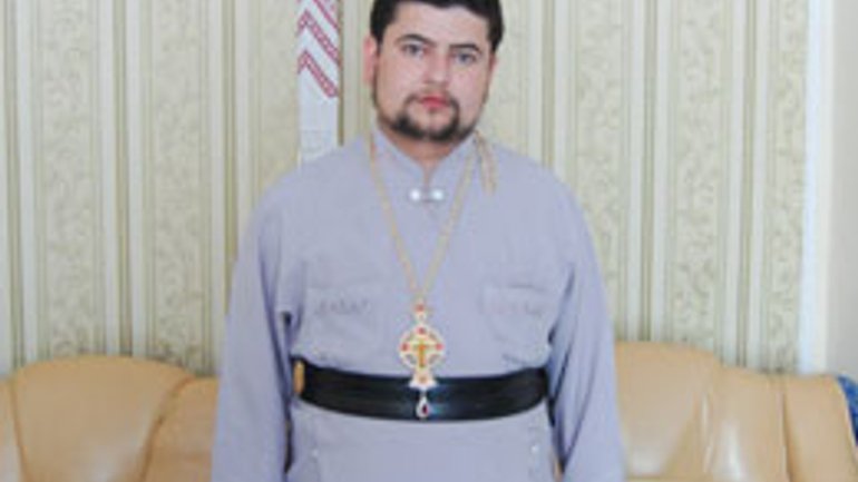 Священик-цілитель хоче відсудити в газети 200 тисяч гривень - фото 1