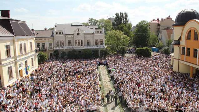 25 Thousand People Attend Consecration of Main UGCC Cathedral in Kolomyia - фото 1