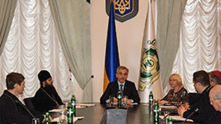 Минздрав возобновляет сотрудничество с Всеукраинским Советом Церквей - фото 1