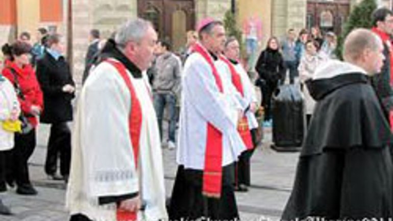 У Велику Середу римо-католики Львова проведуть Хресну Дорогу - фото 1