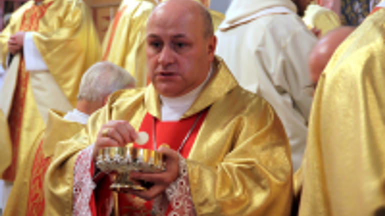 Задля миру в Україні та світі польський єпископ закликав паству молитися і утримуватися від алкоголю - фото 1