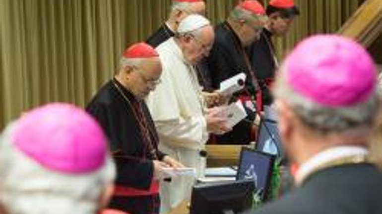 Католические епископы в Ватикане обнародовали послание к семьям мира - фото 1