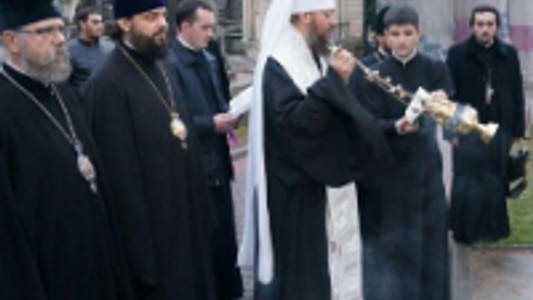 Єпископи УПЦ (МП) звершили панахиду за ідеологом приєднання греко-католиків до РПЦ - фото 1