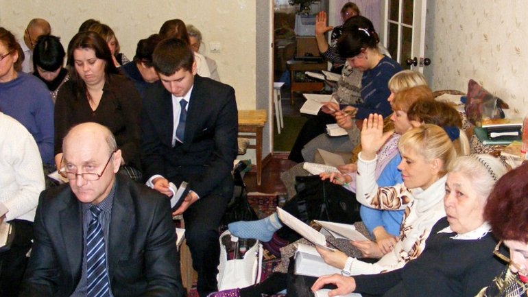 Сепаратисты захватили 14 Залов Царства Свидетелей Иеговы и заявили, что на Донбассе «только одна религия – УПЦ (МП)» - фото 1