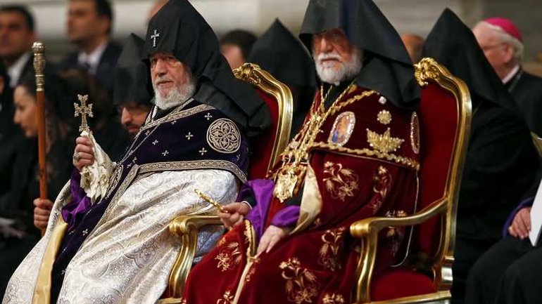 Liturgy in the Armenian Catholic rite held in St. Peter's Basilica - фото 1