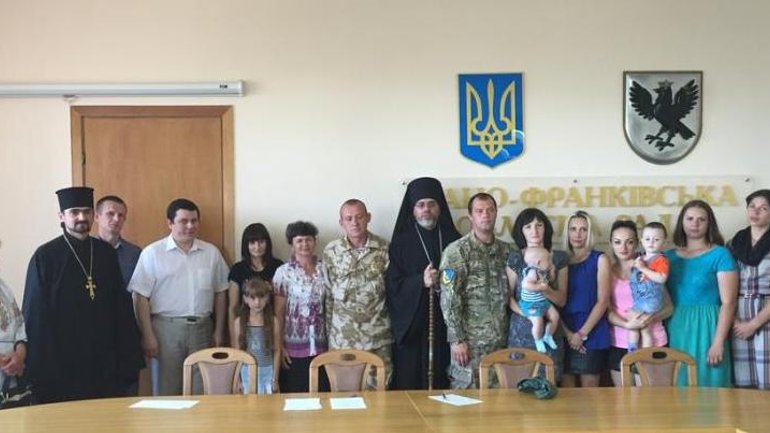 Ukrainian Orthodox Church of the USA distributed $25,000 to the families of the wounded and fallen soldiers in Ivano-Frankivsk - фото 1