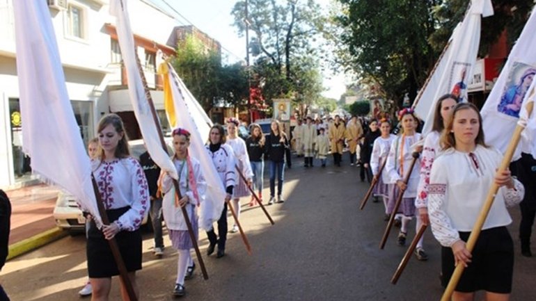 Українські спільноти Парагваю, Аргентини і Бразилії вітали Папу - фото 1