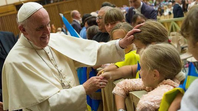 Діти із зони проведення АТО на Сході України зустрілися з Папою - фото 1
