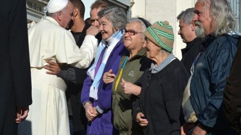 Папа в Вашингтоне предпочел обед с бездомными, а не с конгрессменами - фото 1