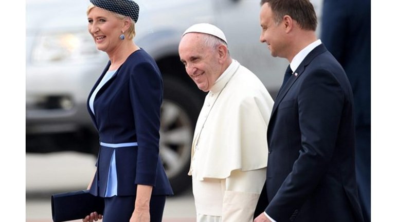 Глава Католицької Церкви прибув до Кракова, який приймає СДМ - фото 1
