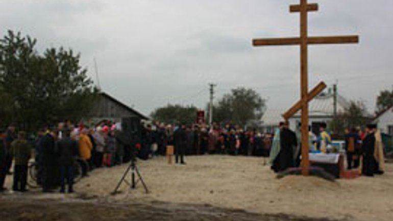 На Черкащині чотири тисячі вірян покинули УПЦ (МП) і взялися зводити власний храм - фото 1
