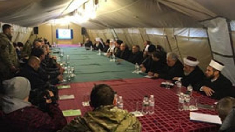 Всеукраинский Совет Церквей провел заседание в зоне АТО - фото 1