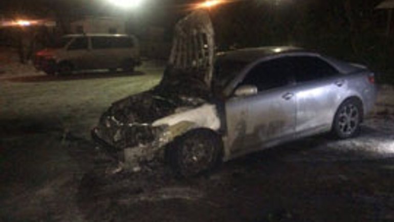У Тернополі спалили автівку священику УАПЦ - фото 1
