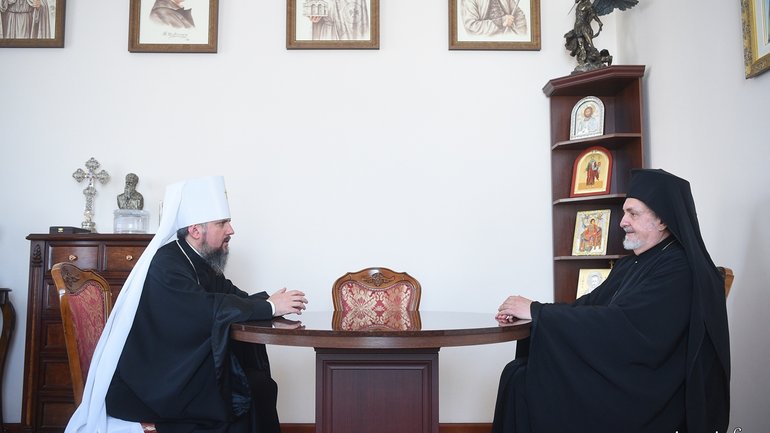 In Kyiv, Primate of the OCU discusses inter-Orthodox relations with a representative of the Ecumenical Patriarchate - фото 1