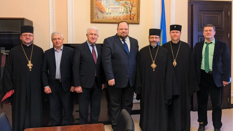 Authorities called on religious leaders to help turn Ukraine into a democratic European state - фото 1