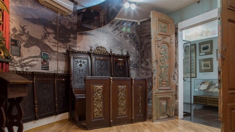 Викрадені старовинні двері синагоги з Тернопільщини опинилися у Москві - фото 1