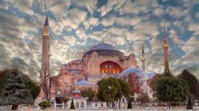 Туреччина зробить платним для туристів вхід у Софійський собор - фото 1
