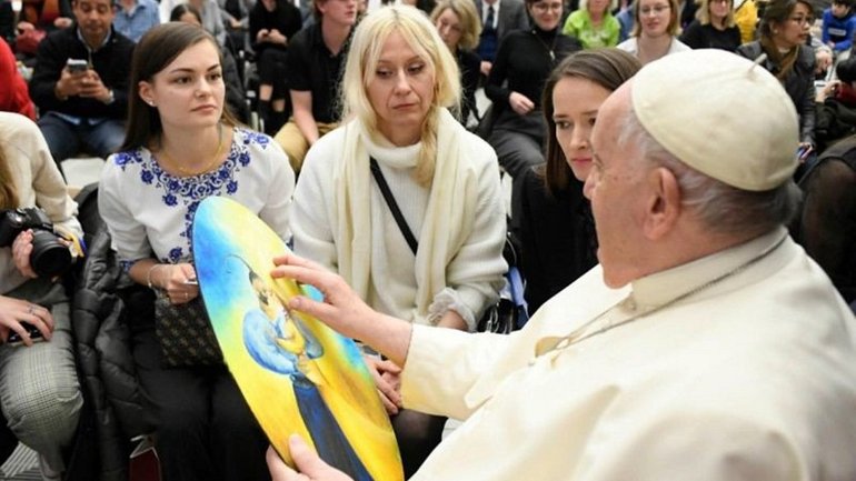 Картина хлопчика-аутиста з Бердянська поповнила колекцію Папи Франциска - фото 1