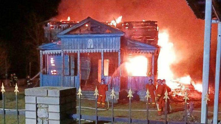 На Київщині згоріла дерев'яна церква - фото 1