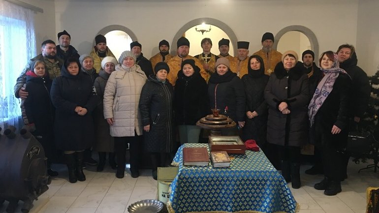 Церква в Дерев'яні на Обухівщині офіційно перейшла в управління ПЦУ - фото 1