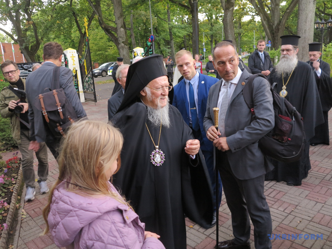 Патріарх Варфоломій під час візиту до Естонії поспілкувався з українськими вірними - фото 121562