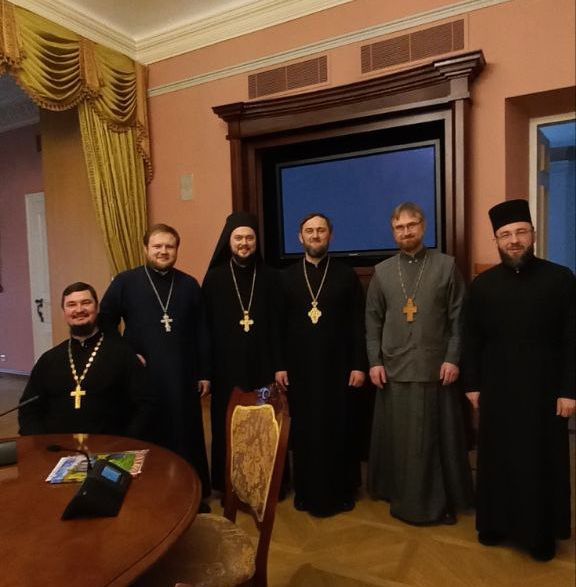 Духовенство УПЦ і ПЦУ на другій зустрічі у Софії Київській - фото 122423