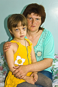 Катя Макаренко з мамою
