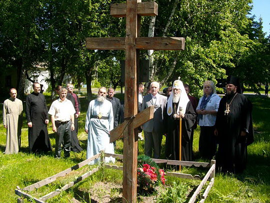 Крест в память о жертвах Голодомора