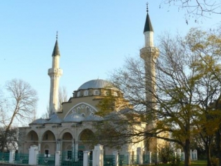 Ханская мечеть - один из древнейших памятников исламского зодчества в Украине