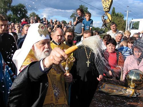 Патріарх Філарет освятив новозбудований козацький собор на Сумщині