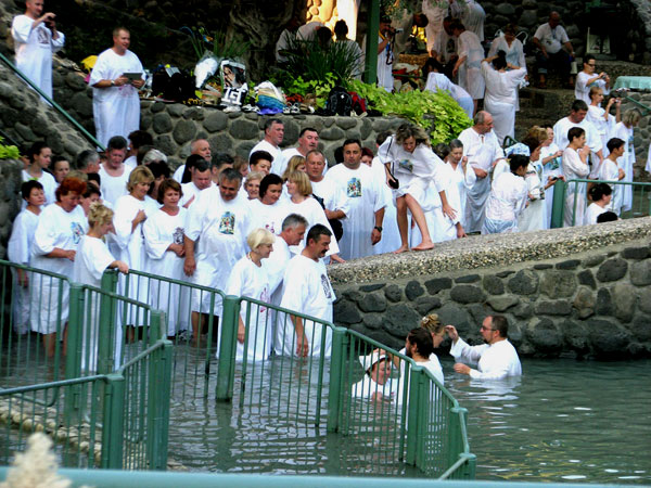 Возобновление крестных обещаний в реке Иордан