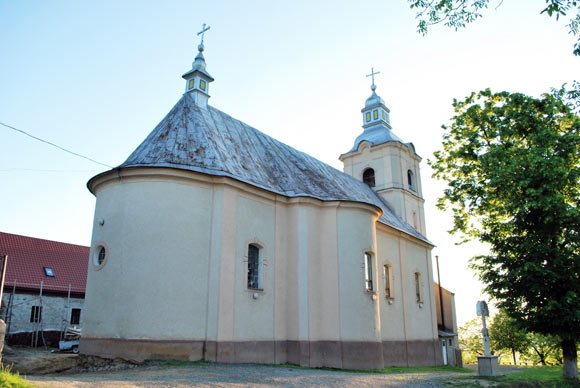 Храм св. Архистратига Михаїла є і монастирським, і парафіяльним
