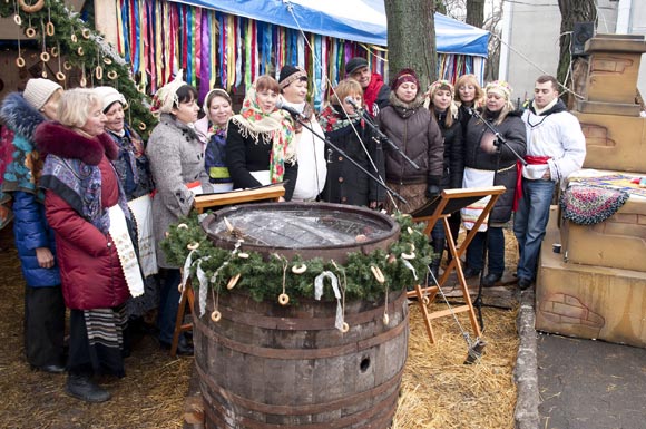 Гости ярмарки также могли познакомиться с рождественскими традициями украинской культуры