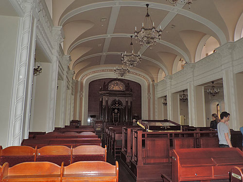 Велика Молитовна зала синагоги