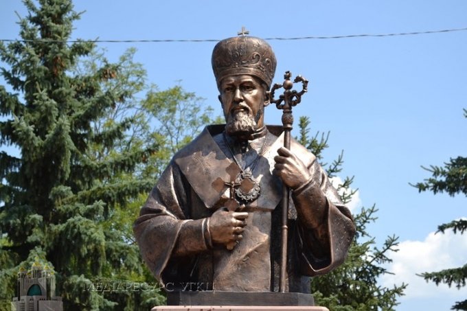 Патріарх УГКЦ освятив пам’ятник Мирославу Івану кардиналу Любачівському