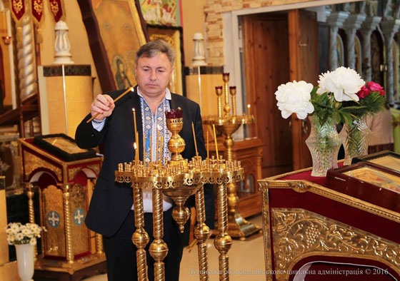Юрій Гарбуз в храмі УПЦ (МП)