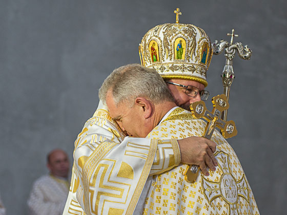 Синод єпископів підтримує УКУ