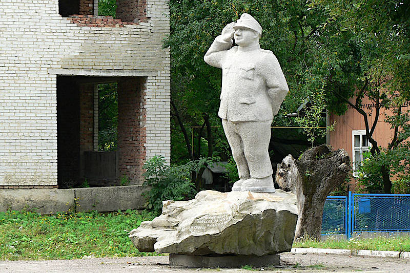 пам’ятник літературному герою - персонажу відомого сатиричного роману Ярослава Гашека бравому вояку Швейку
